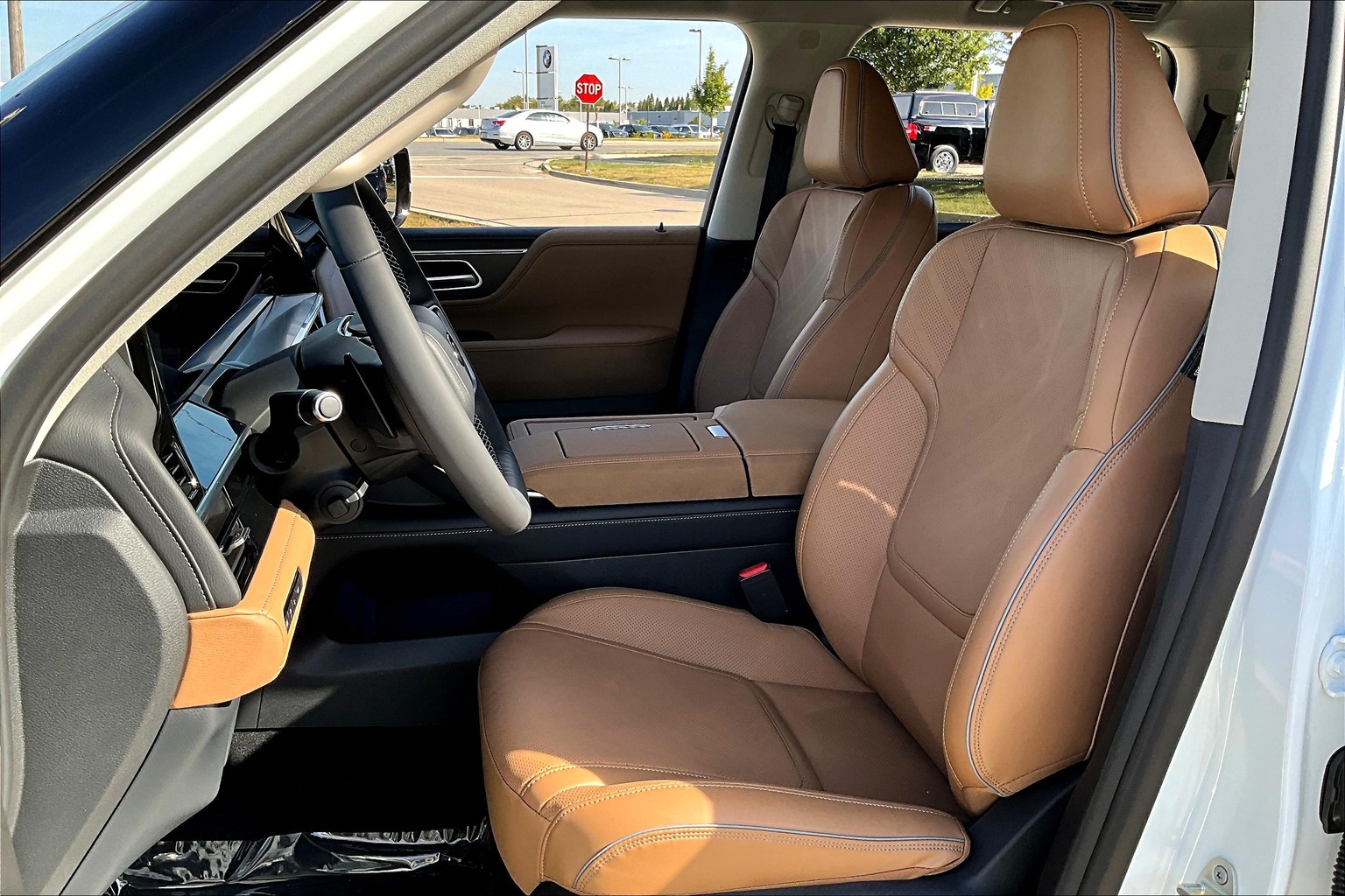 New Radiant White 2026 INFINITI QX80 LUXE for Sale in Clarendon